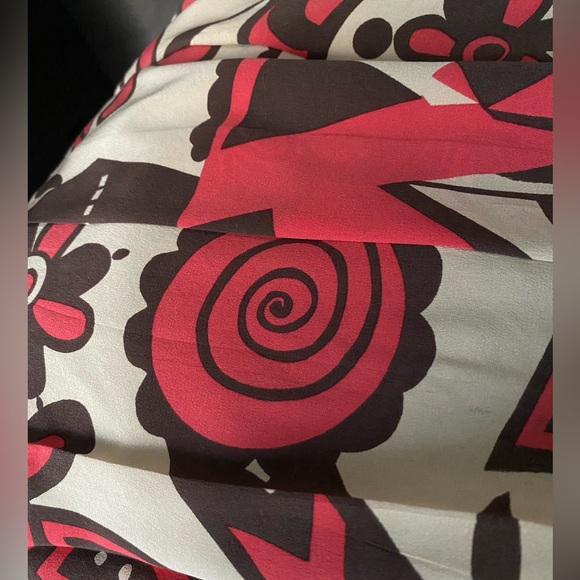 Kay Unger Silk Vintage c 2005 Brown and Red Floral pleated Dress Size 6 - Picture 6 of 6